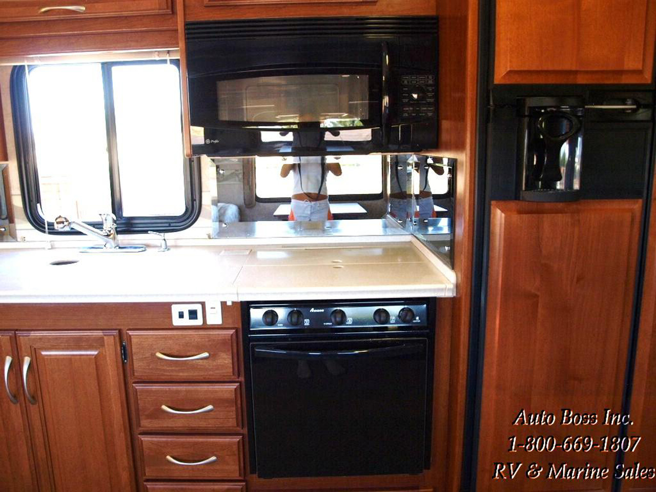 2010-06-26, 035, Galley