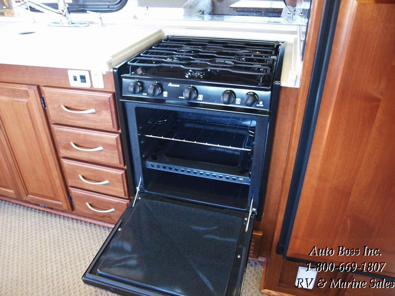 2010-06-26, 037, Galley