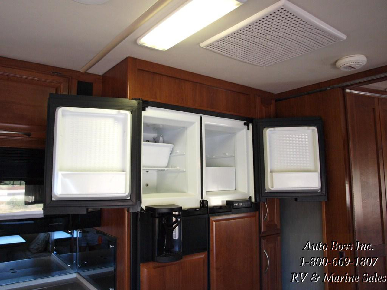 2010-06-26, 042, Galley