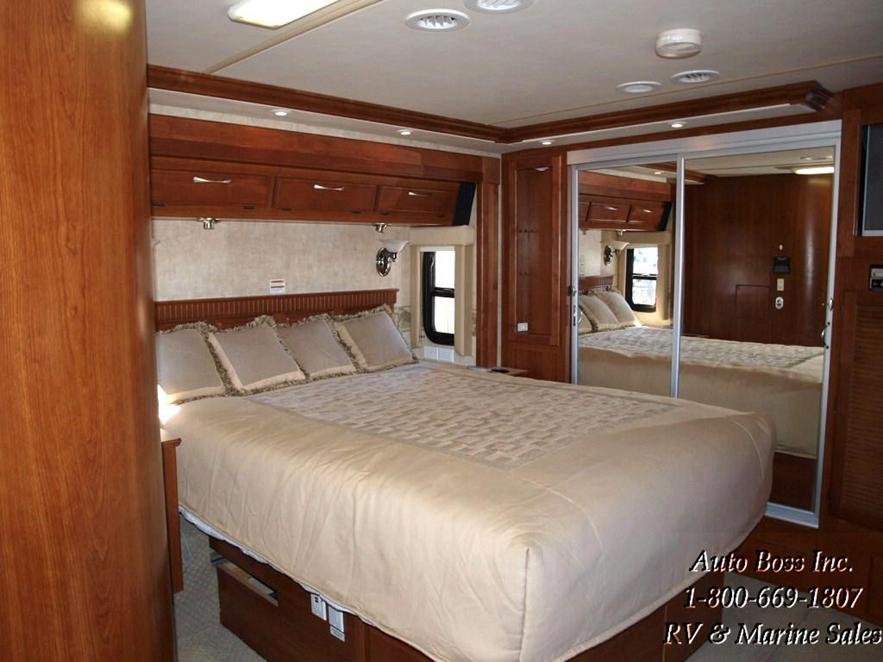 2010-06-26, 050, Bedroom