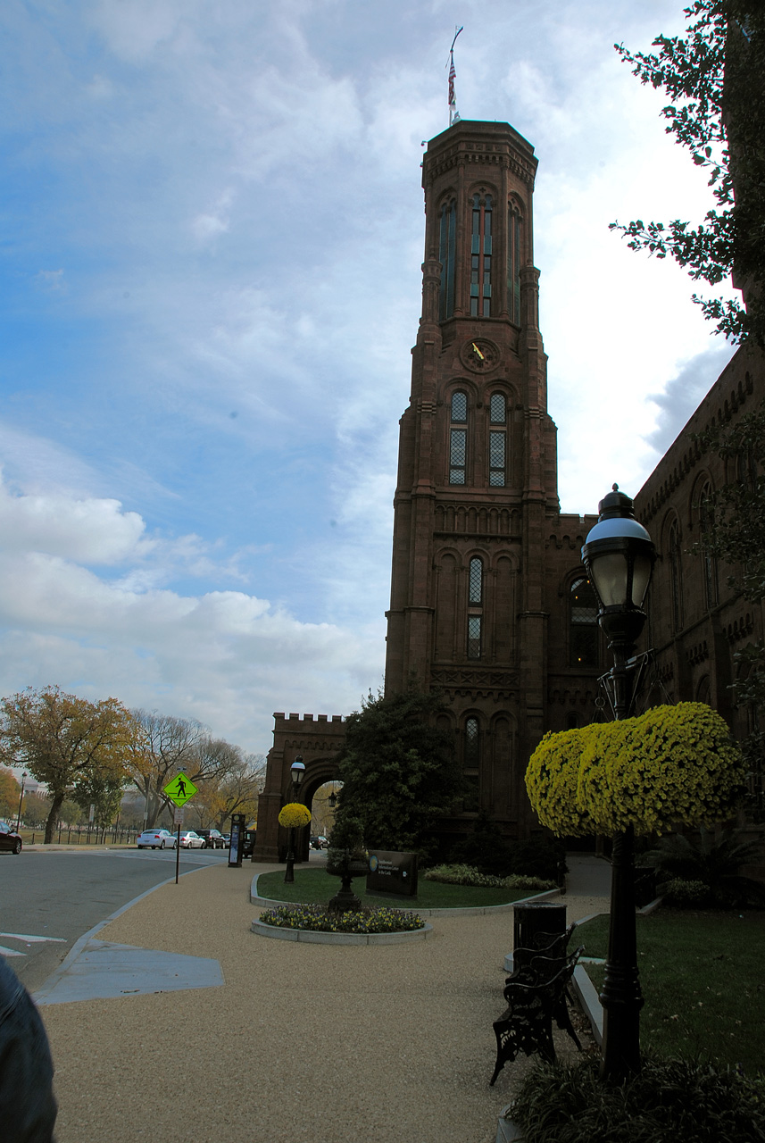 2010-11-03, 004, Smithsonian Castle, Washington, DC