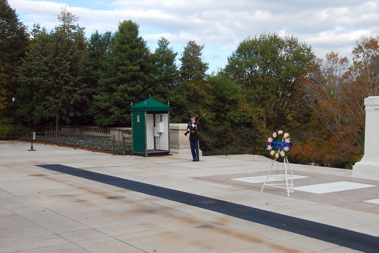 2010-11-05, 035, Arlington Cemetery - Tomb of the Unknowns, Washington, DC