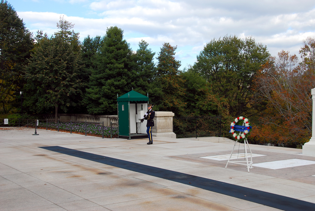 2010-11-05, 036, Arlington Cemetery - Tomb of the Unknowns, Washington, DC
