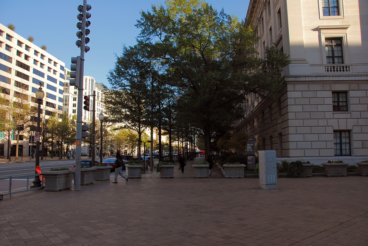 2010-11-08, 181, Federal Triangle, Washington, DC