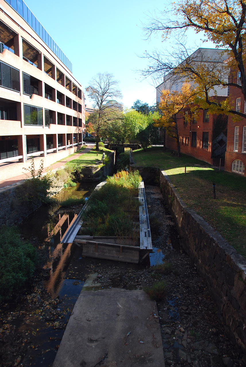 2010-11-09, 004, Georgetown Section, Washington, DC