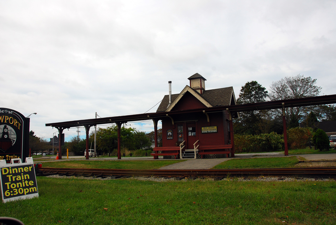 2011-09-09, 001, Along Rt 138, Newport, RI