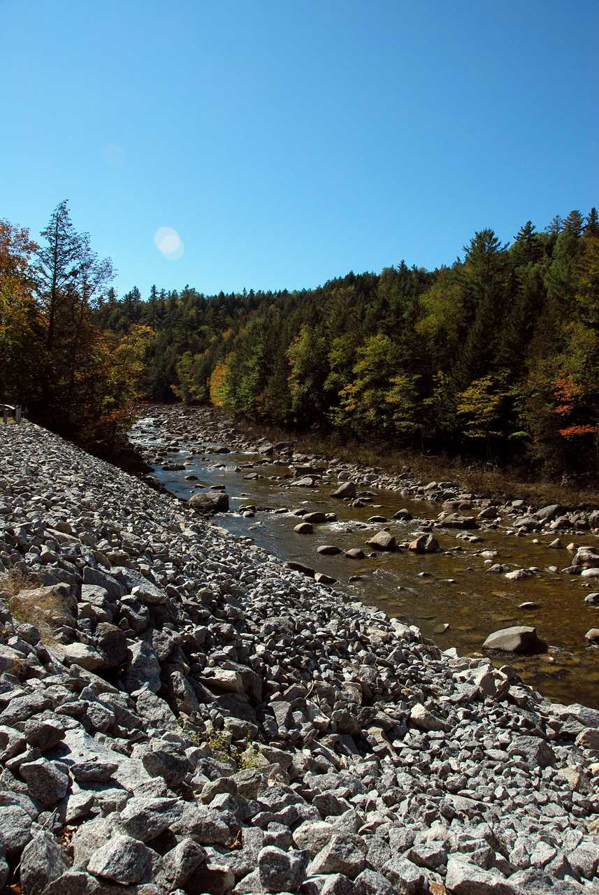 2011-09-27, 003, Along Rte 116, White Mts, ME