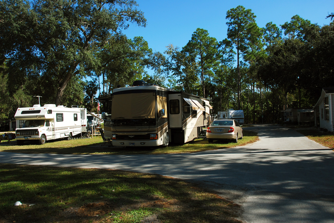 2011-11-10, 003, Town and Country RV Resort, FL