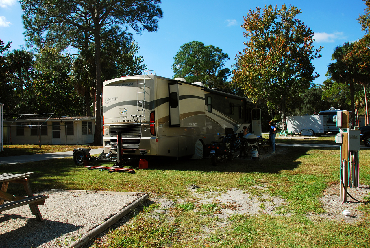 2011-11-10, 005, Town and Country RV Resort, FL