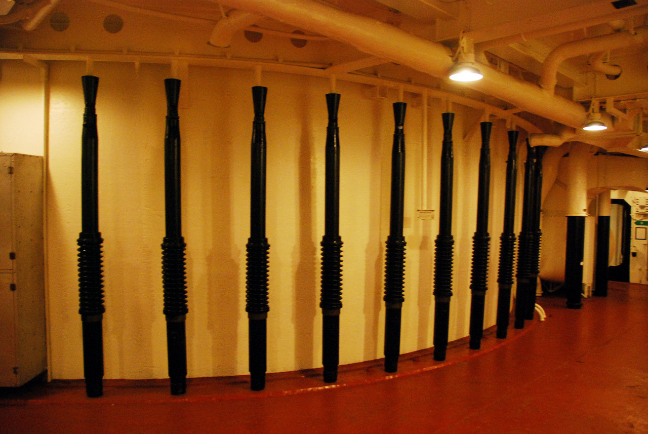 043, 40mm Gun
