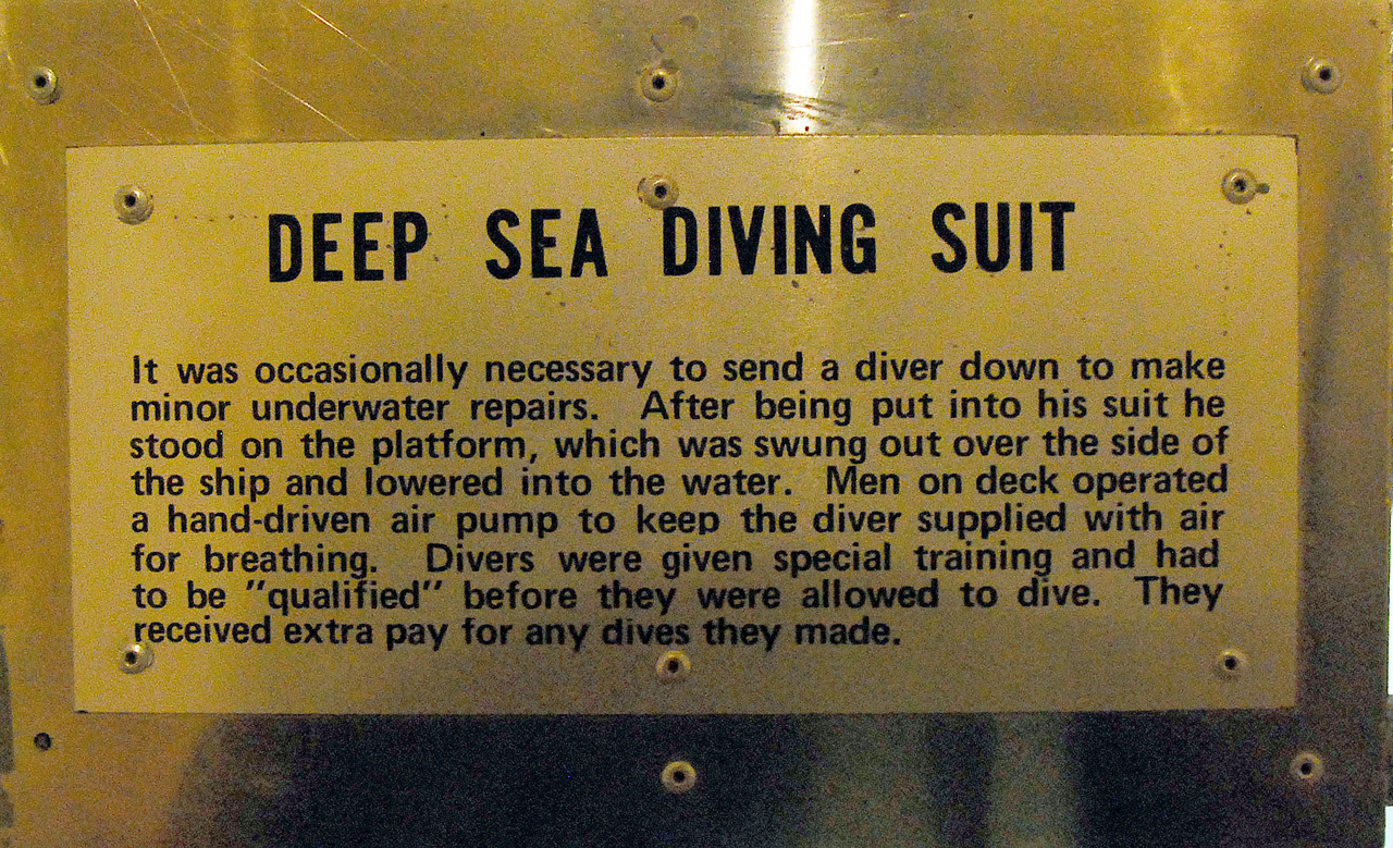 044, Diving Suit