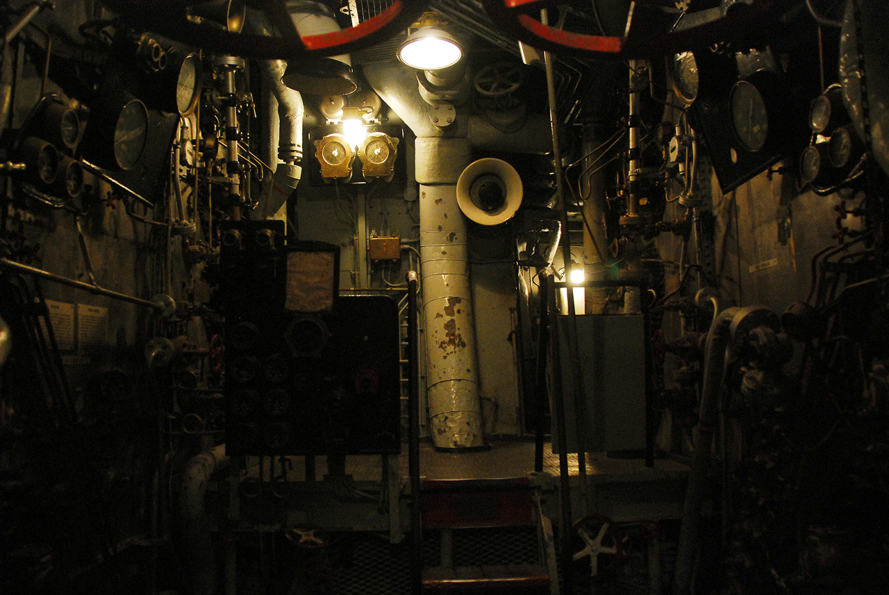 052, Engine Room