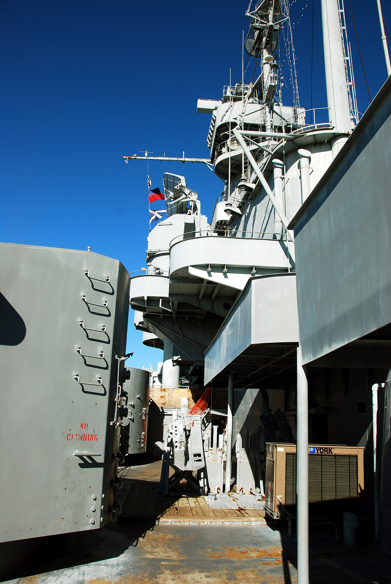 124, Deck