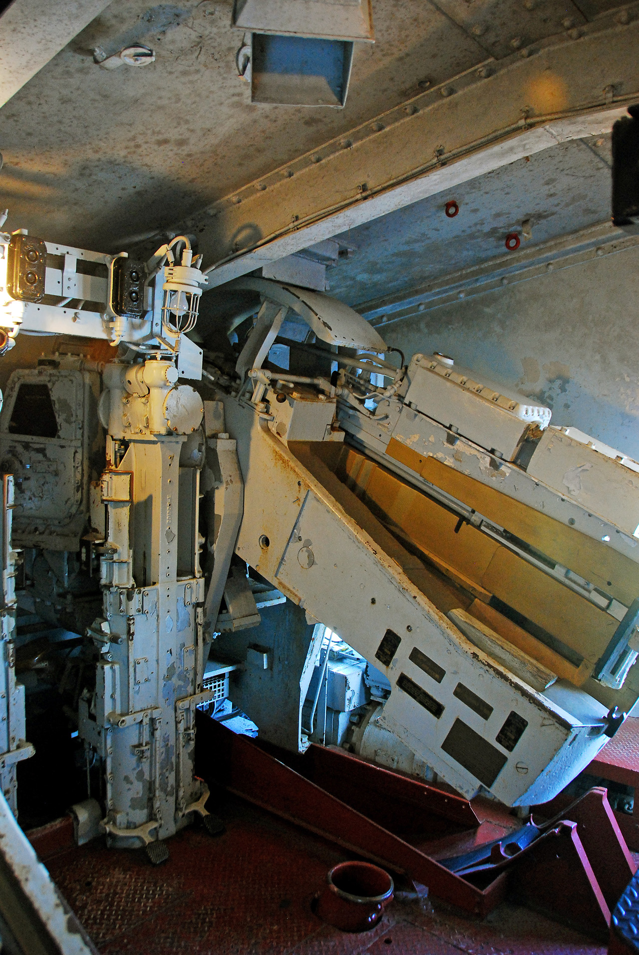128, 5 in Turret