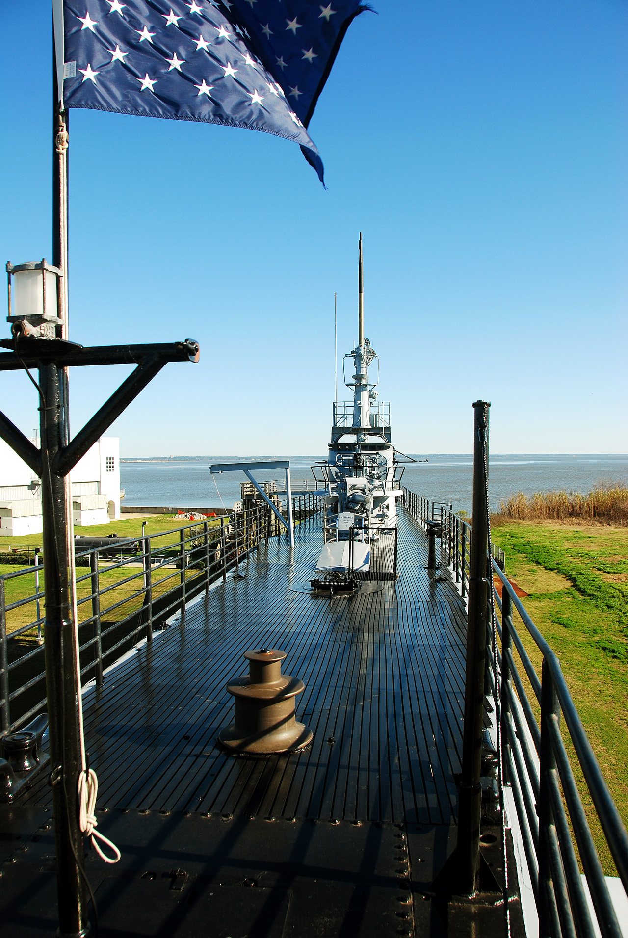011, Deck