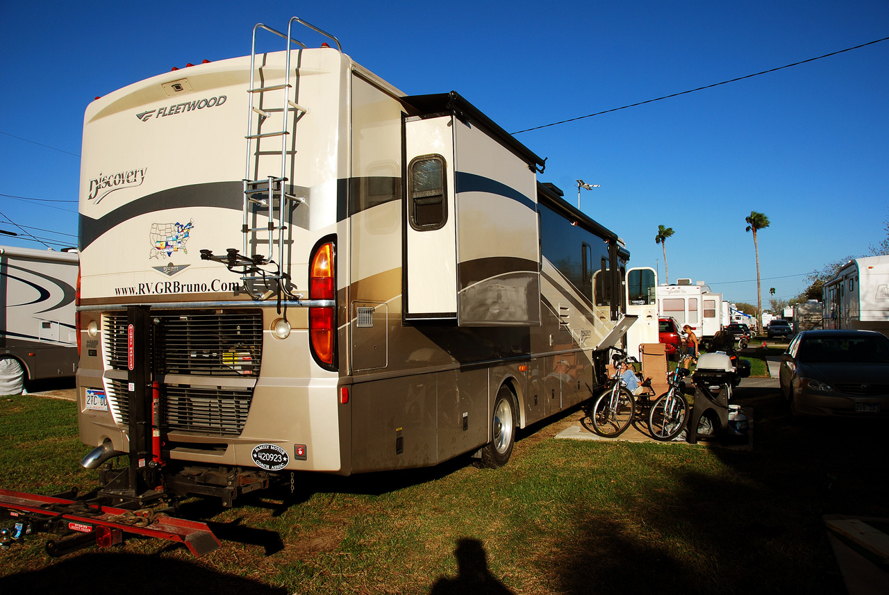 2012-02-17, 002, VIP La Feria RV Park