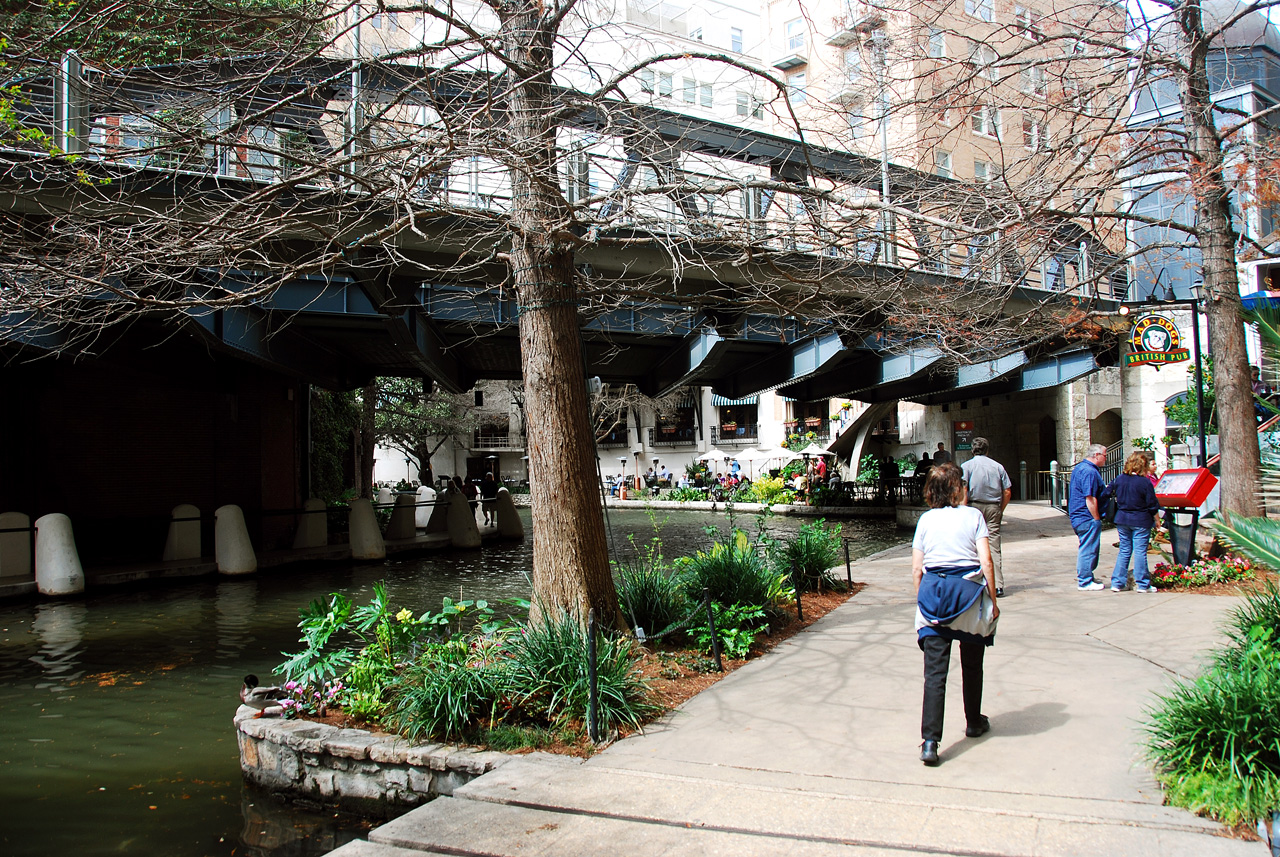 2012-03-06, 005, River Walk