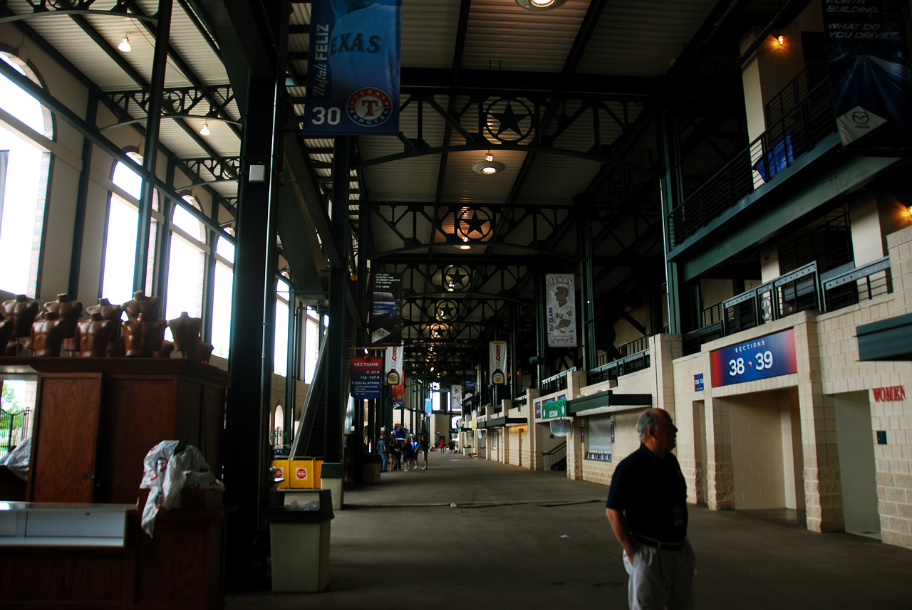 2012-03-21, 009, Texas Rangers Tour