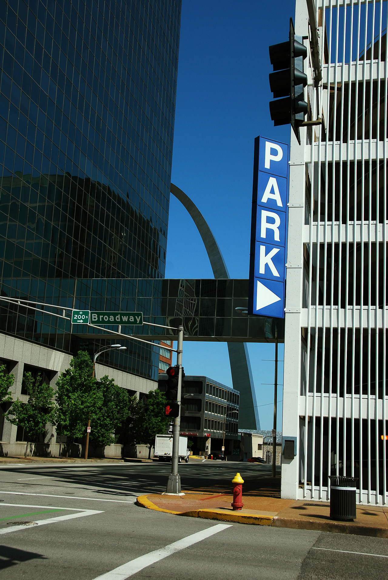 2012-04-09, 018, The Arch from SL, MO