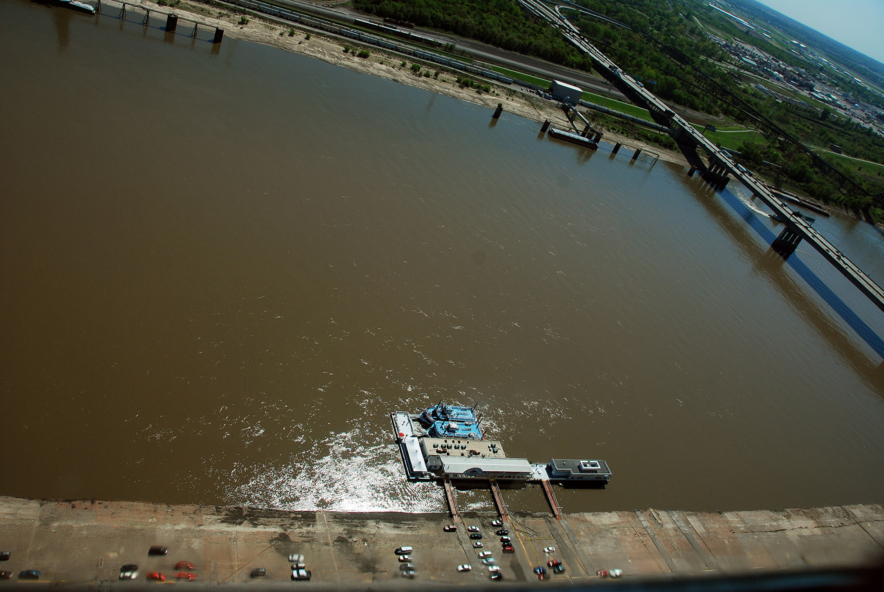 2012-04-09, 021, Looking Down from the Top, MO