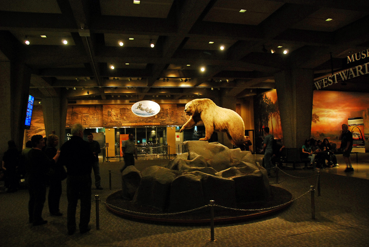 2012-04-09, 030, Museum in base, MO