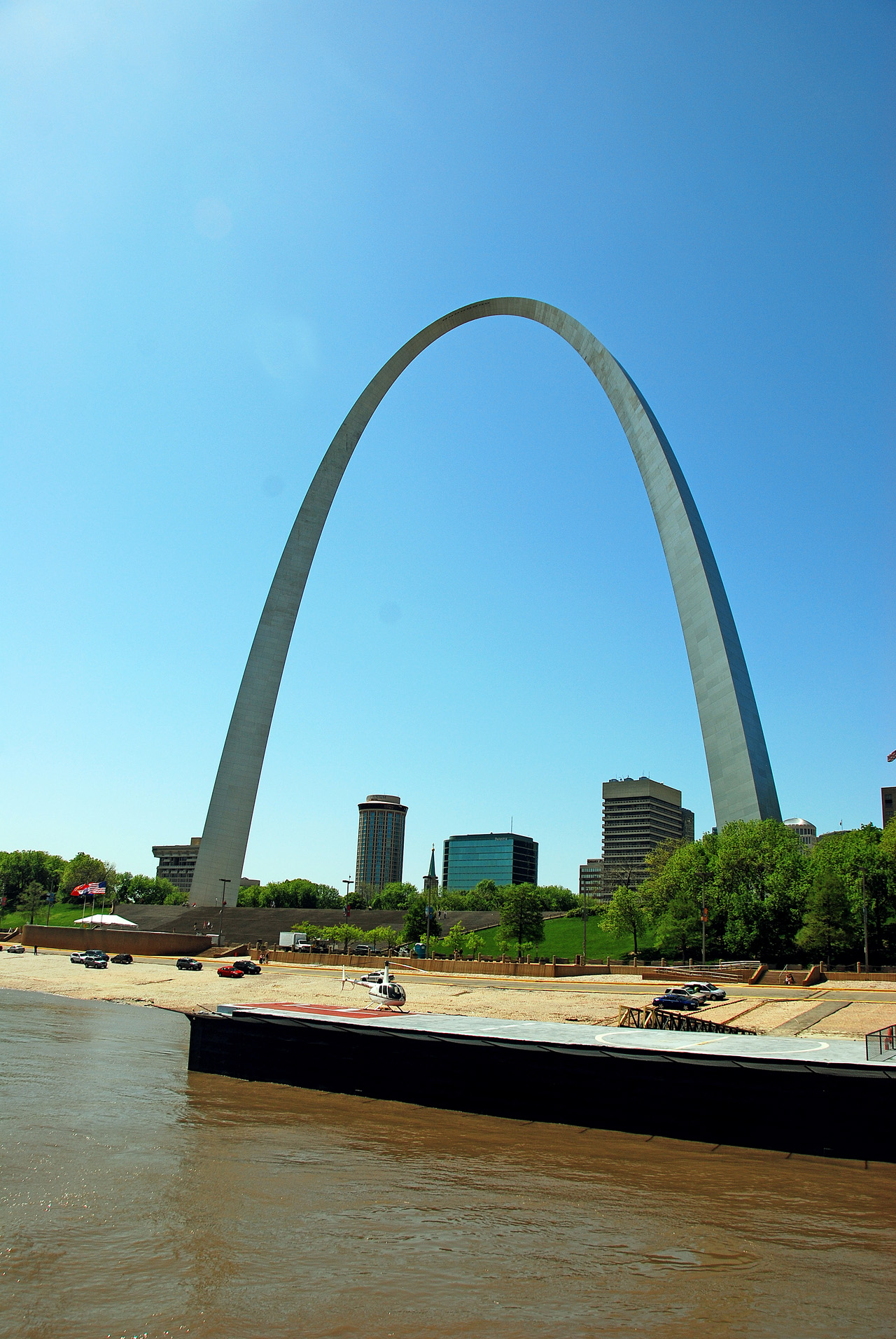 2012-04-09, 010, Along the Mississippi, MO