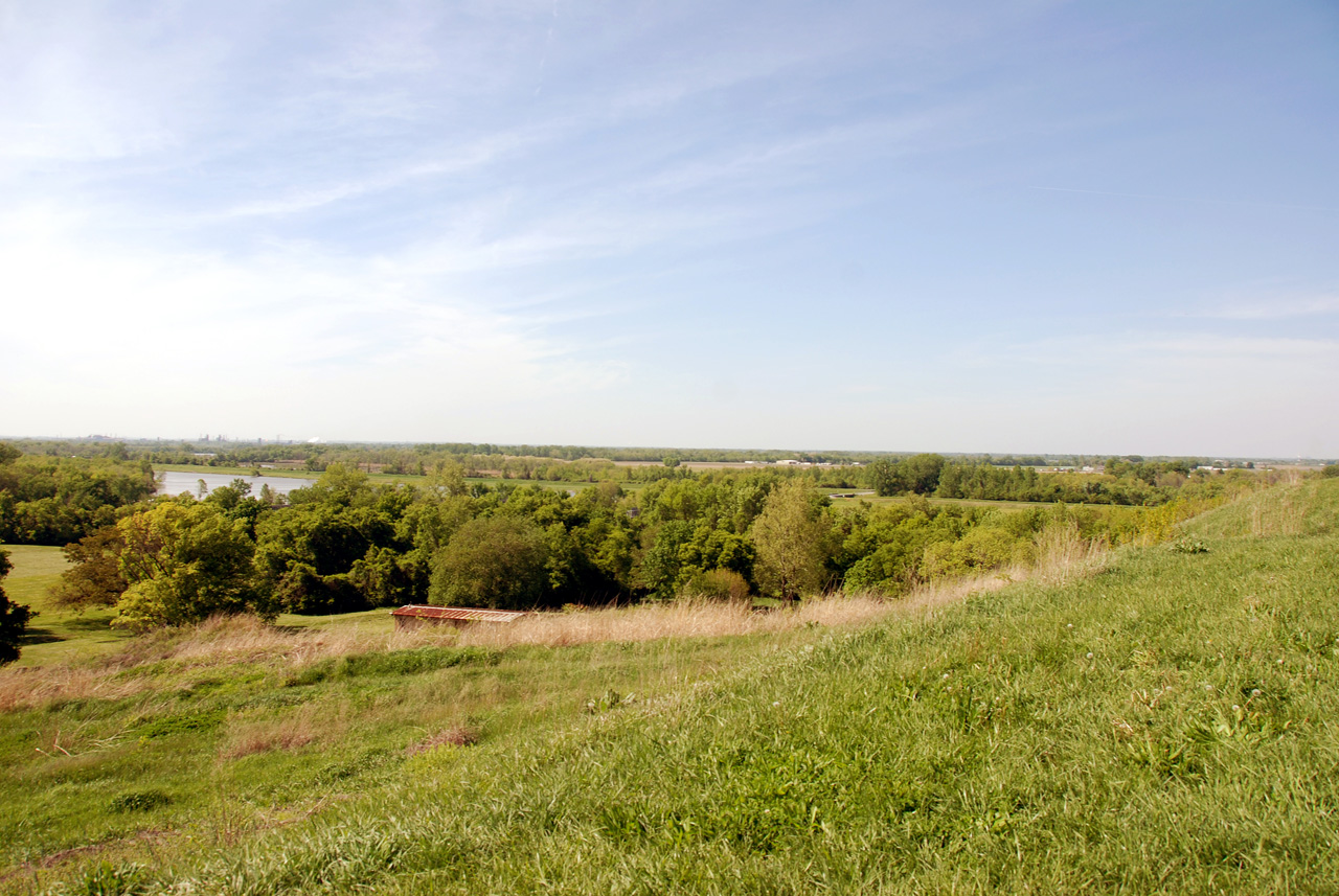 2012-04-12, 063, Monks Moundn N view