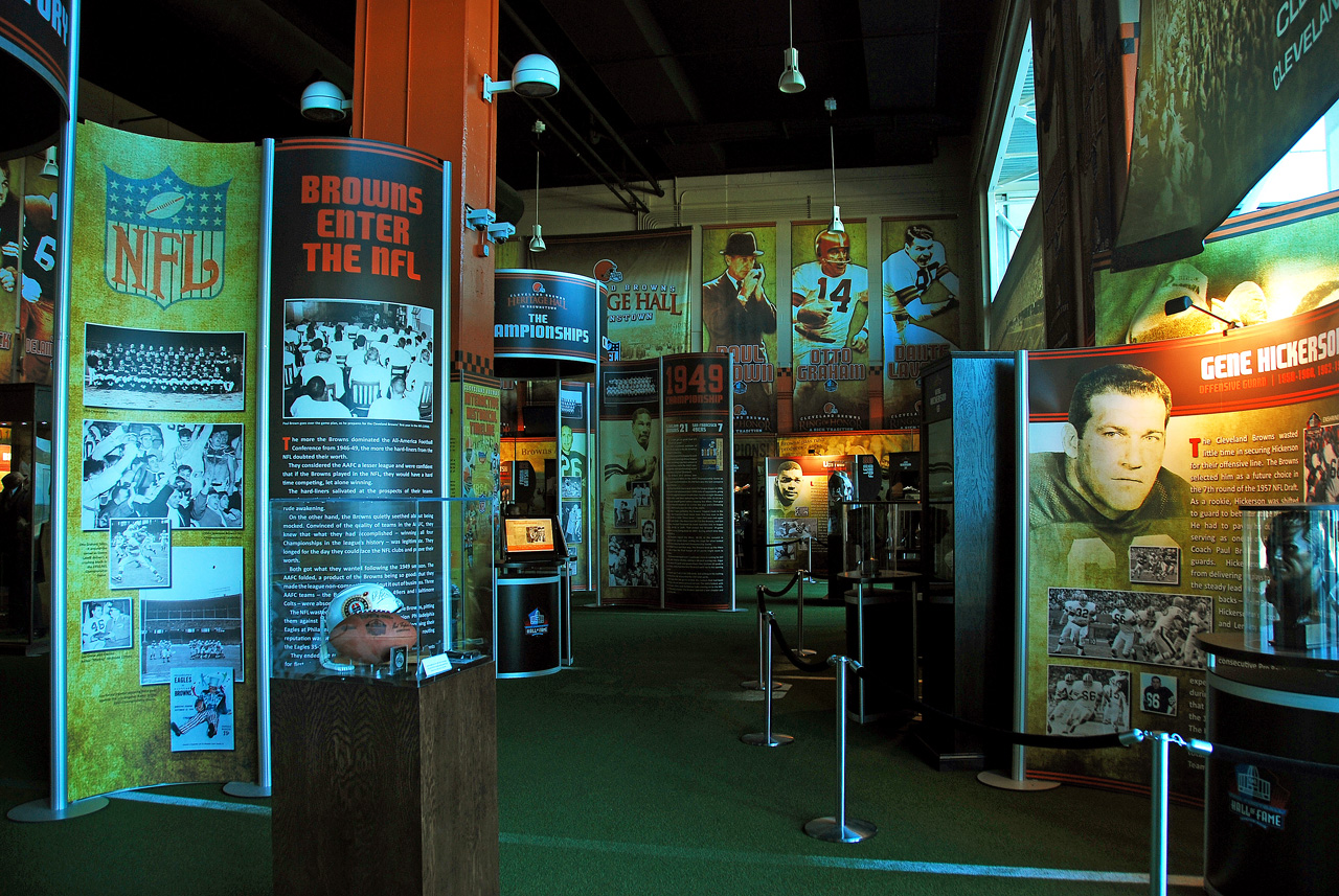 2012-04-27, 037, The Legends Club Area
