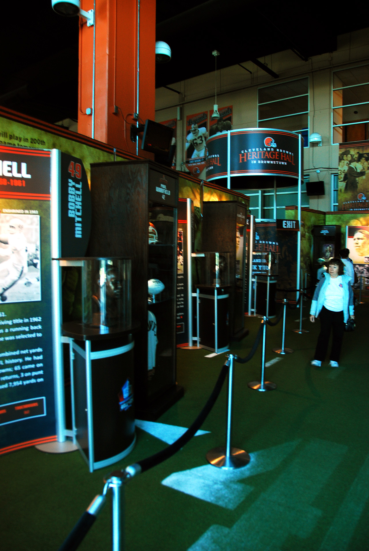 2012-04-27, 038, The Legends Club Area