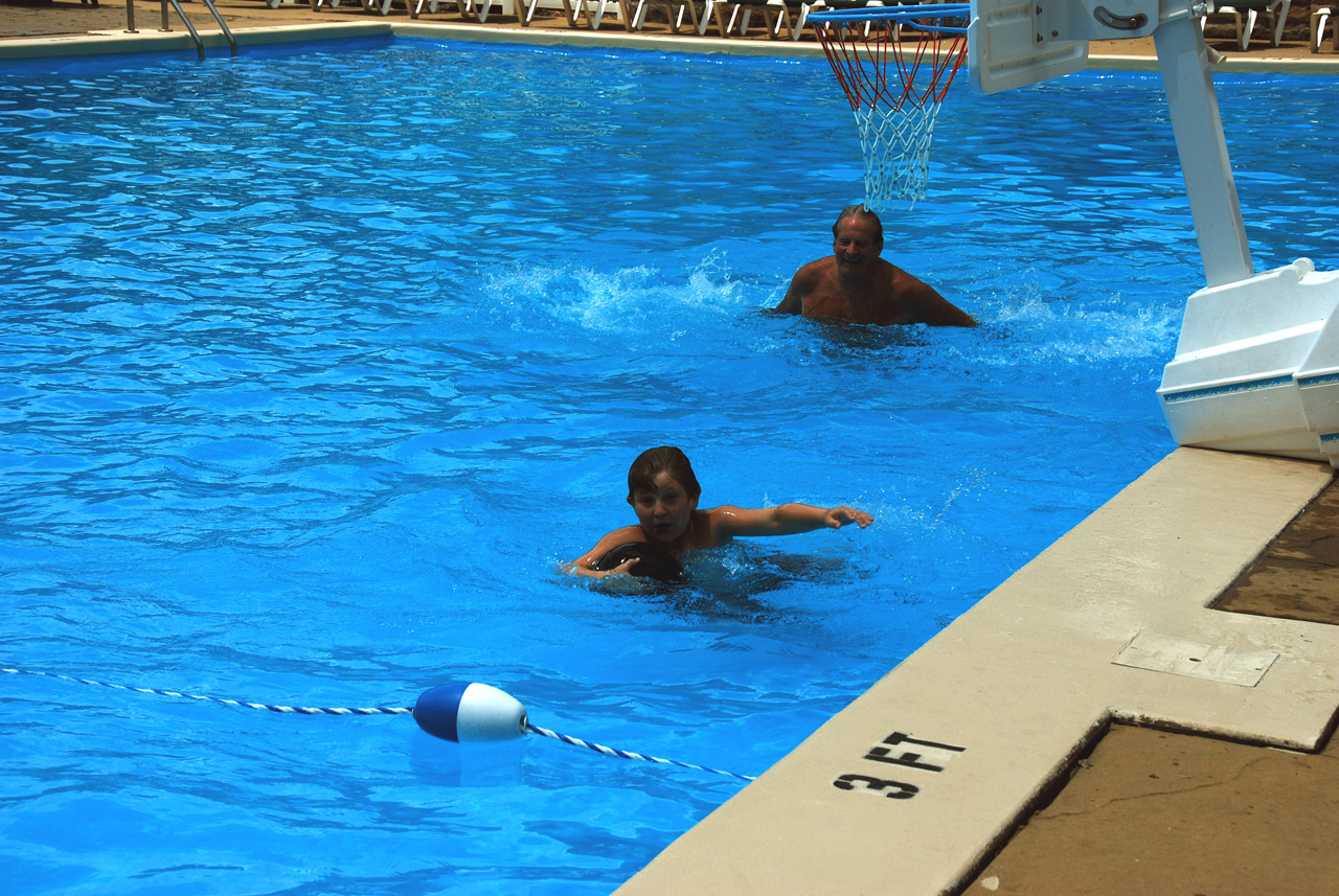 2012-05-31, 025, Pool Basketball