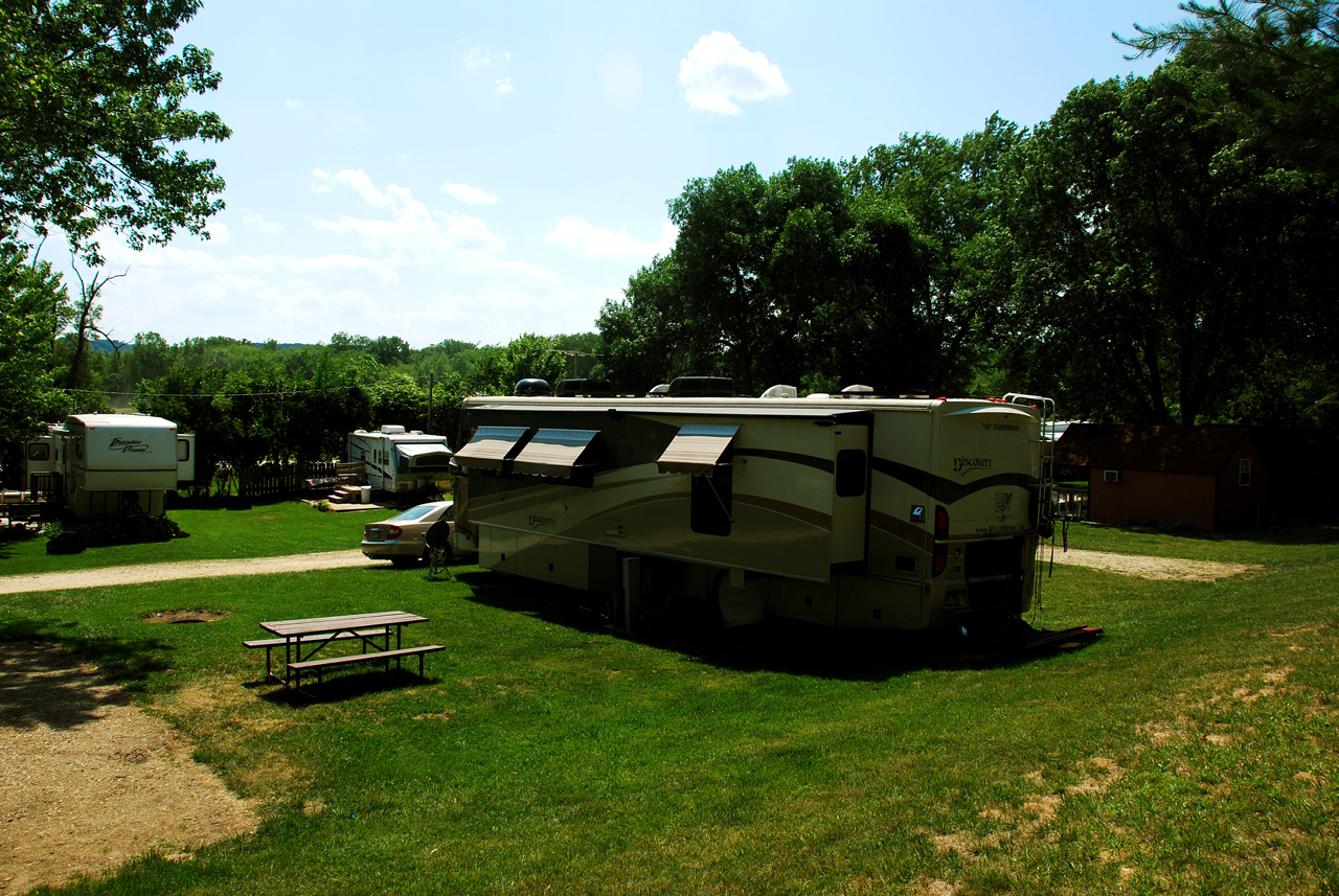 2012-06-08, 003, Yogi Bear's. WI