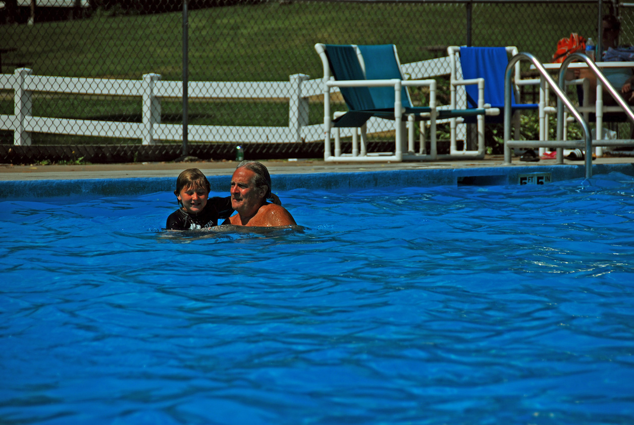 2012-06-10, 005, Gerry and Joey in Pool