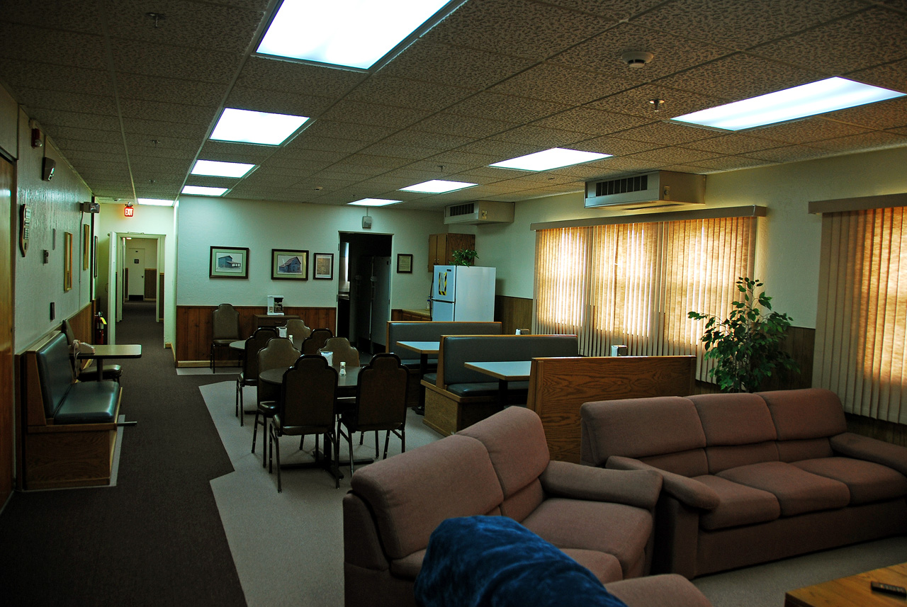 2012-08-11, 017, Common Room