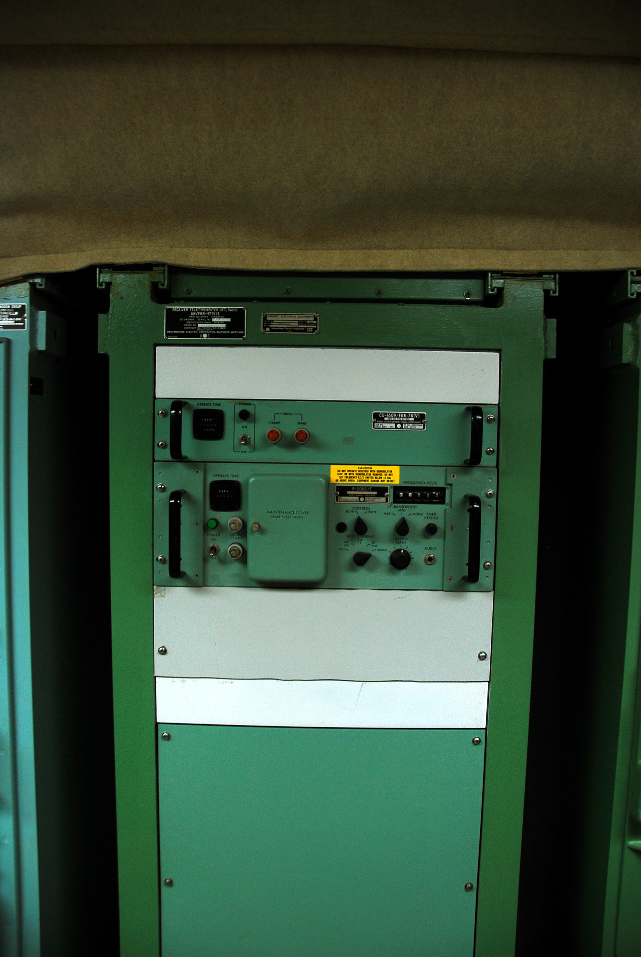 2012-08-11, 024, Control Room