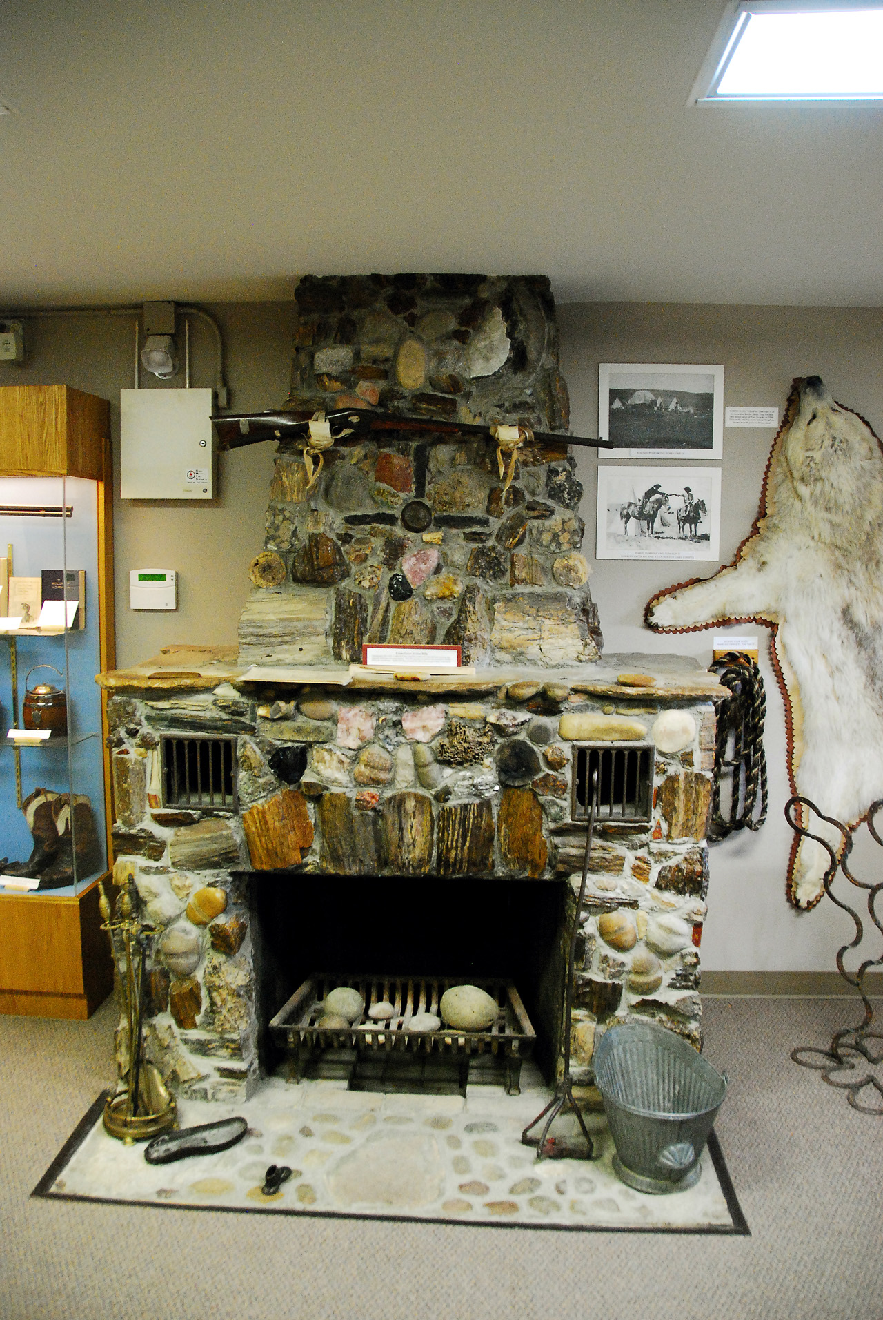 2012-09-10, 009, Fireplace of Odd Stones, WY