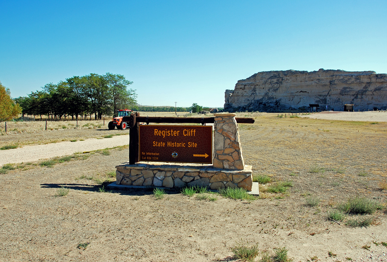 2012-09-14, 001, Register Cliff, WY