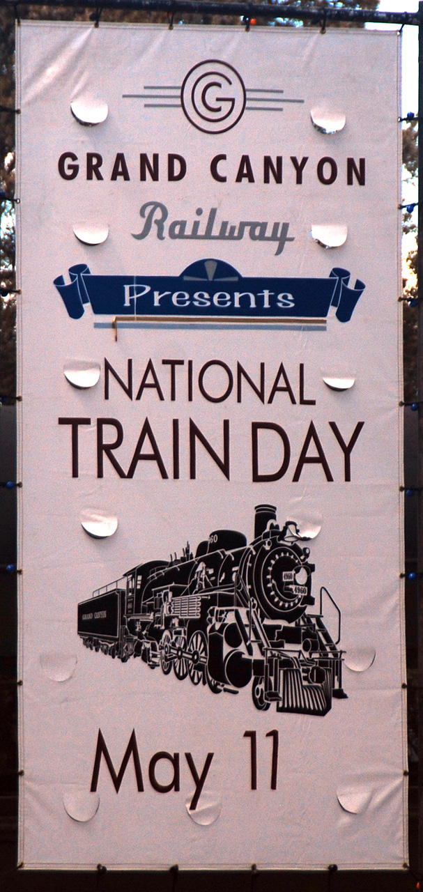 2013-05-11, 001, Williams Train Day
