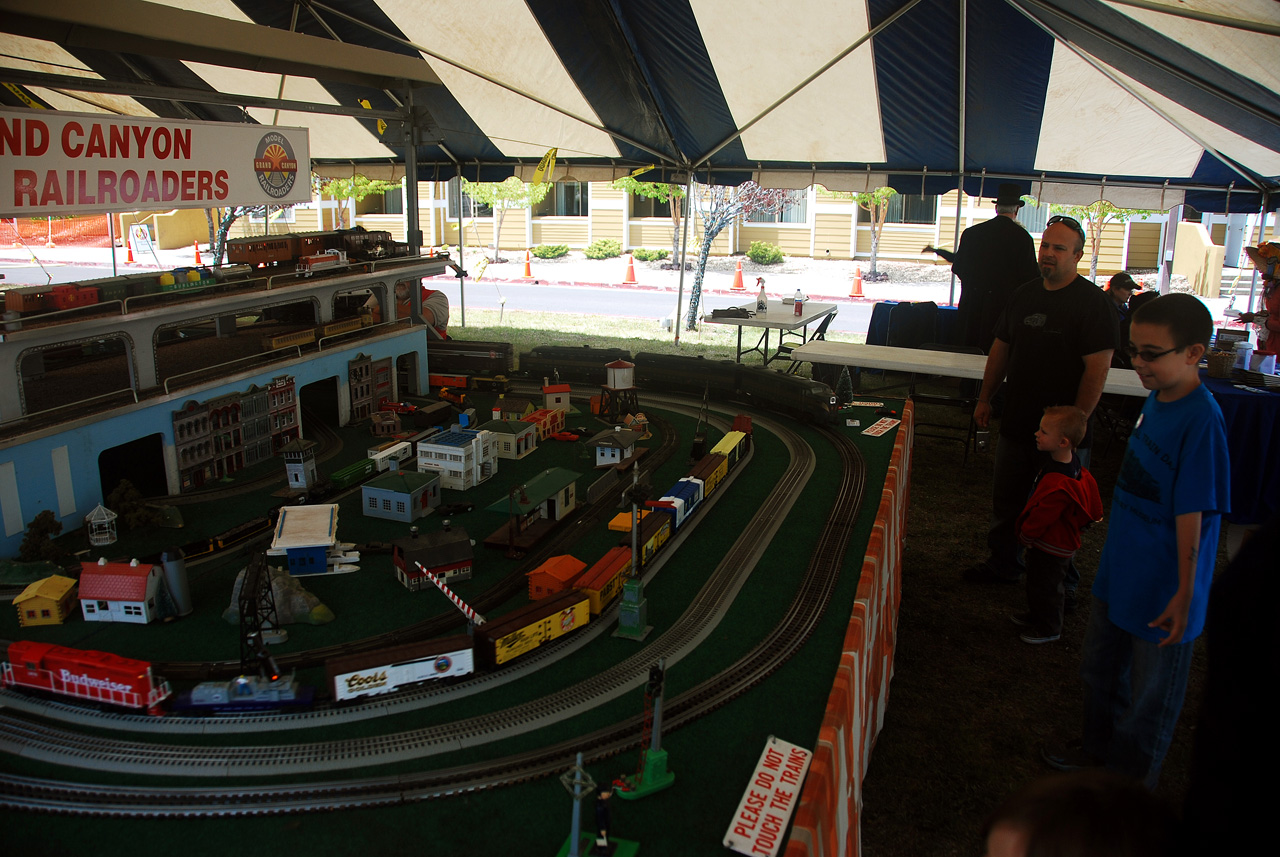 2013-05-11, 006, Williams Train Day