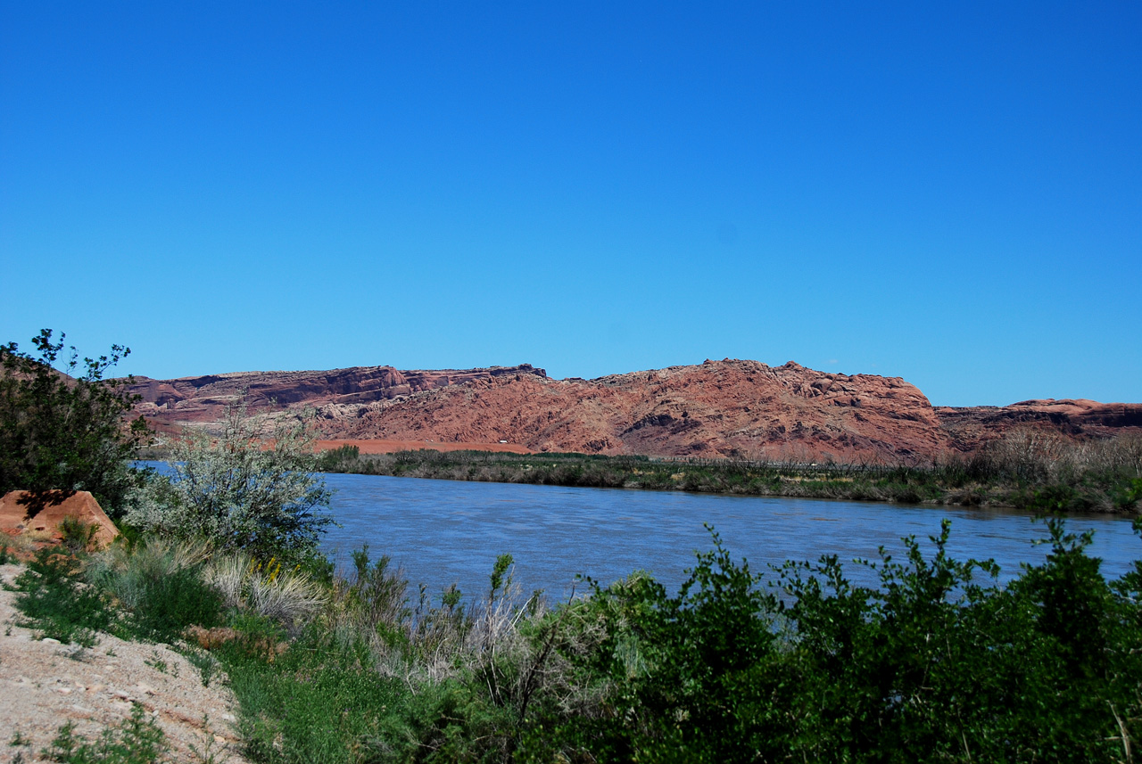 2013-06-08, 006, Along Rt 279 in UT