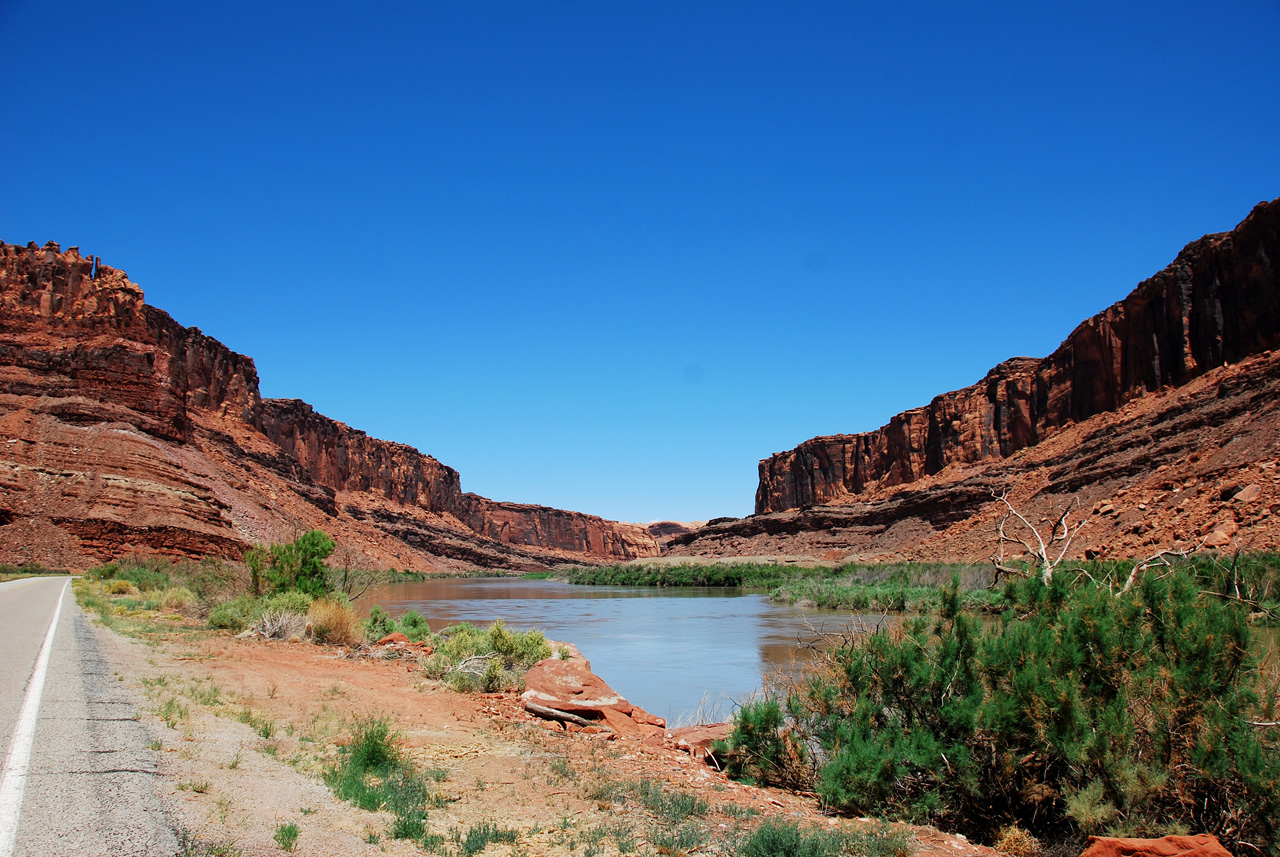 2013-06-08, 035, Along Rt 279 in UT
