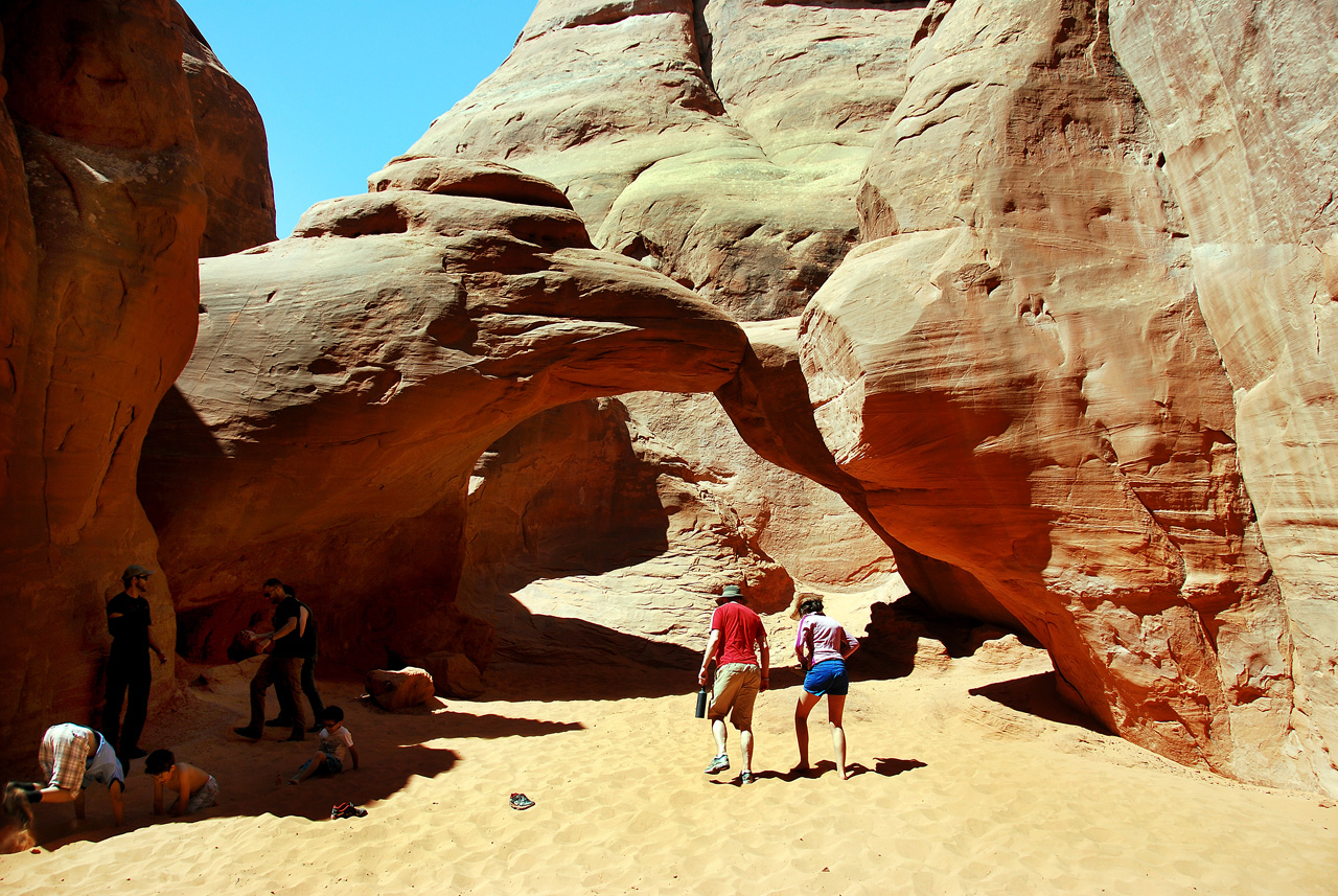 2013-05-18, 028, Sand Dune Arch, Arches NP, UT