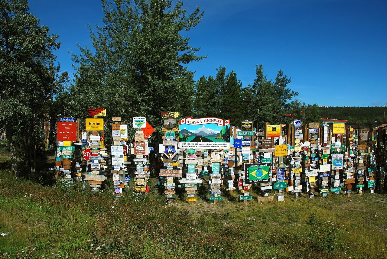 2013-07-29, 014, Alaskan Hwy Mile ... 981, BC-YT, CA