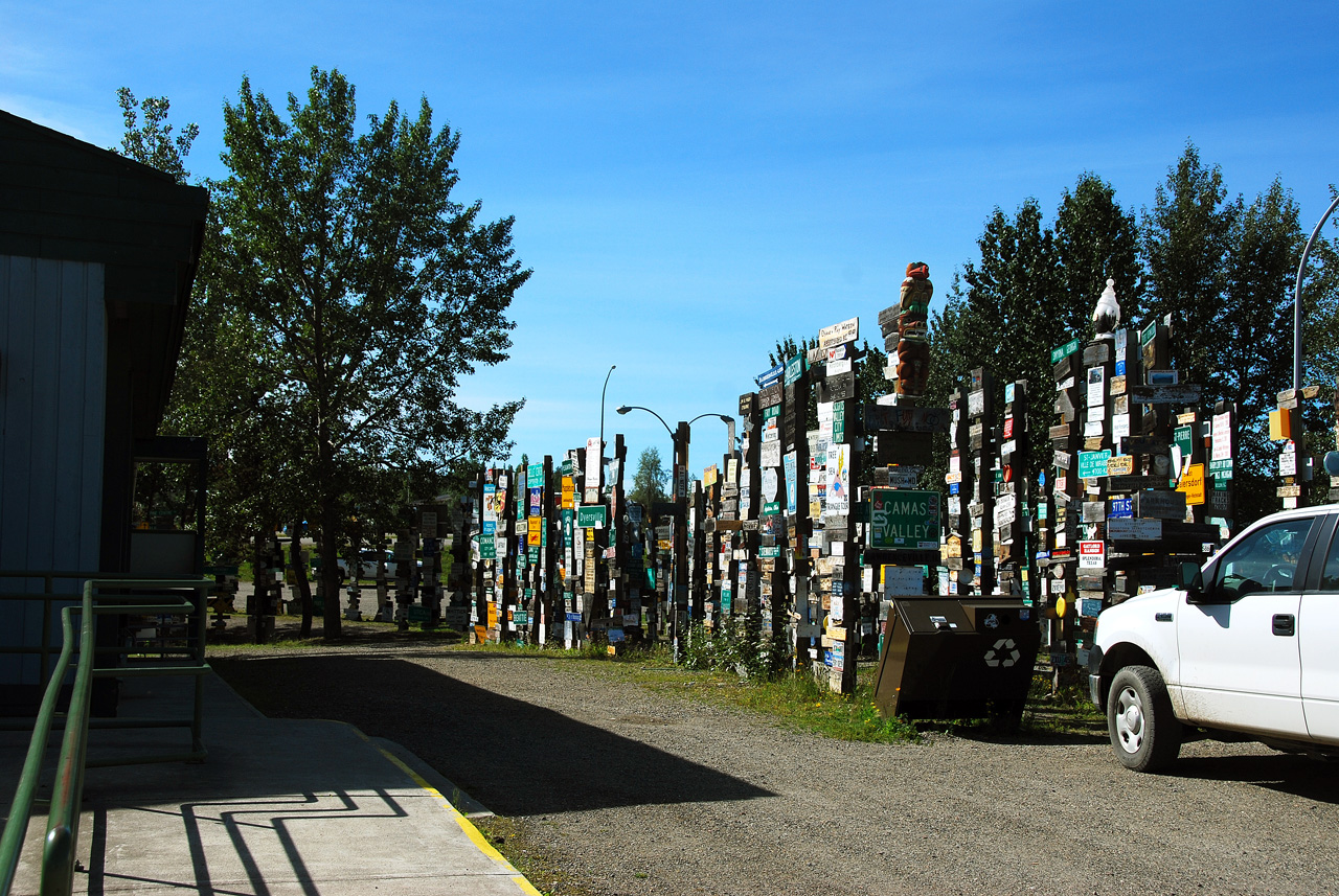 2013-07-29, 019, Alaskan Hwy Mile ... 981, BC-YT, CA