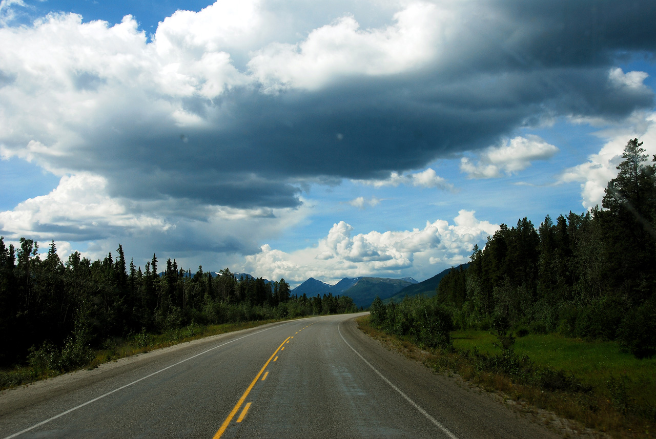 2013-07-29, 031, Alaskan Hwy Mile ... 981, BC-YT, CA