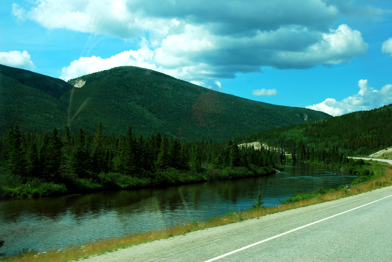 2013-07-29, 035, Alaskan Hwy Mile ... 981, BC-YT, CA