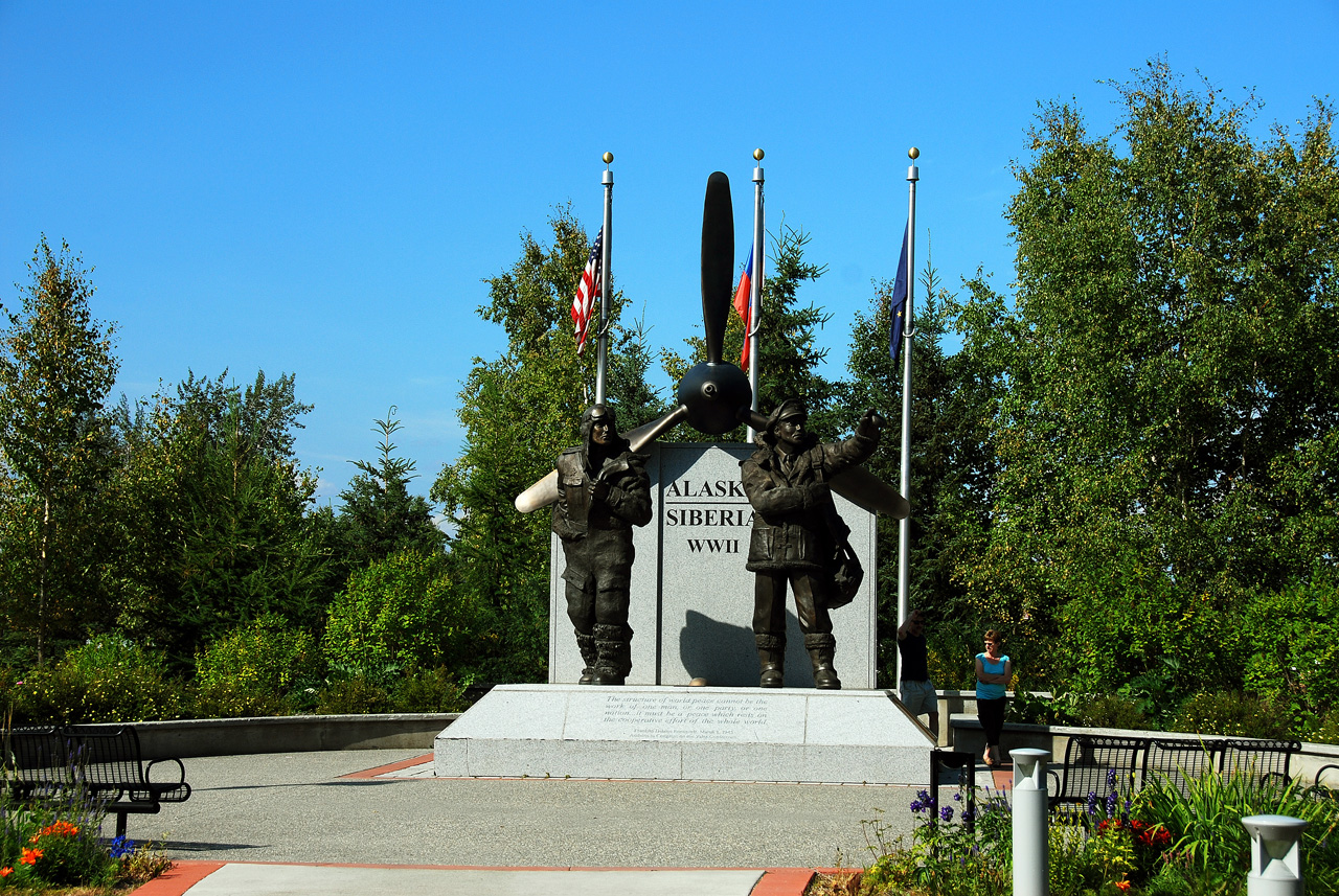 2013-08-01, 011, WWII Lend-Lease Monument