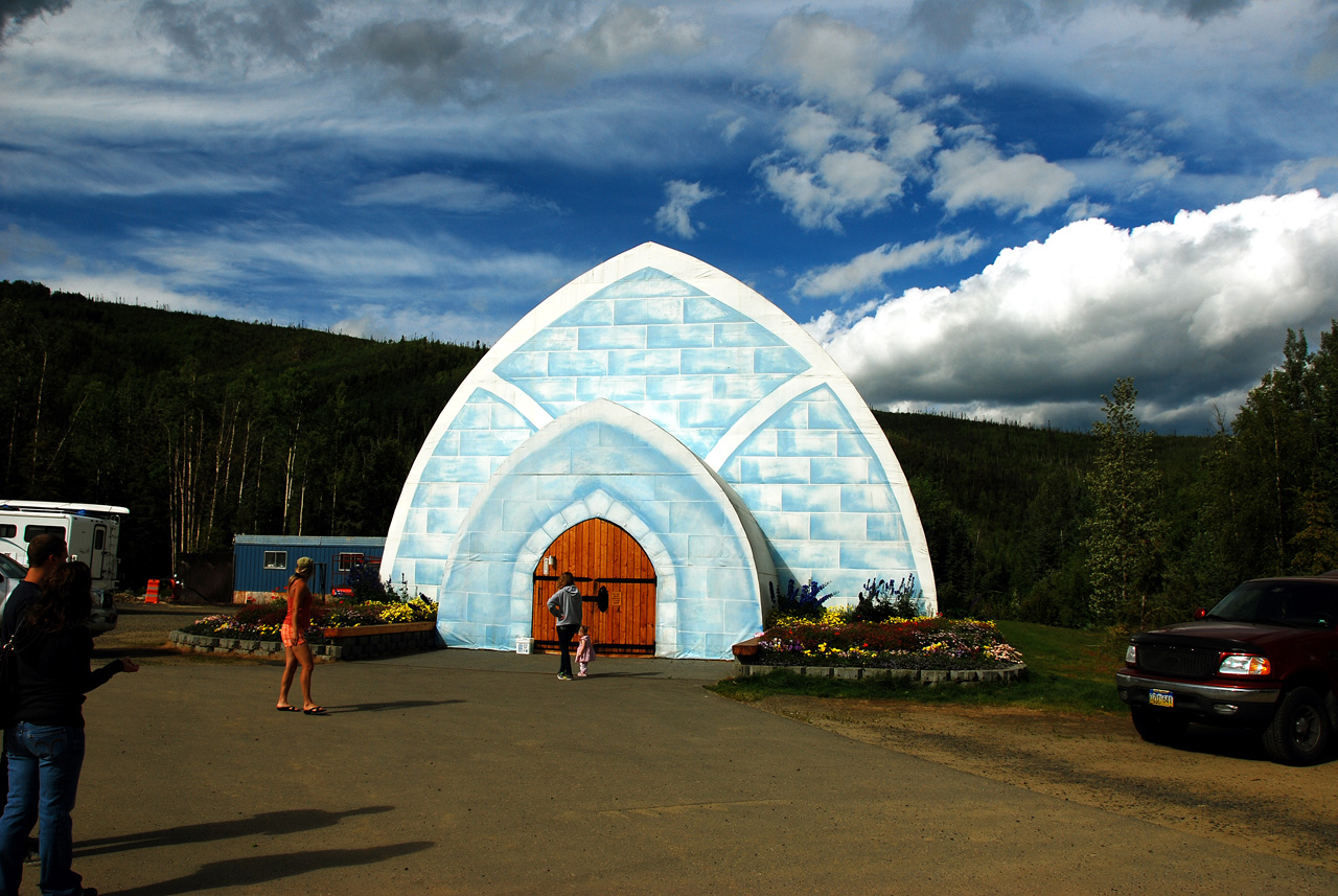 2013-08-04, 002, Aurora Ice Museum