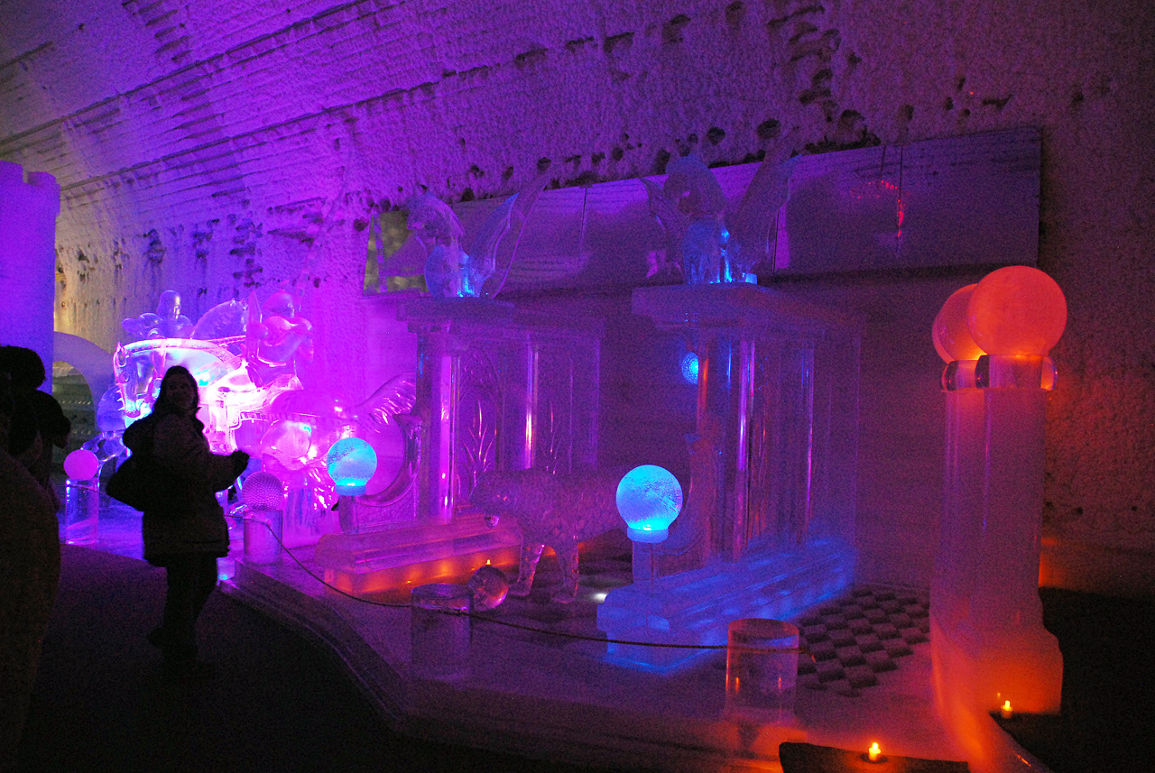 2013-08-04, 027, Aurora Ice Museum