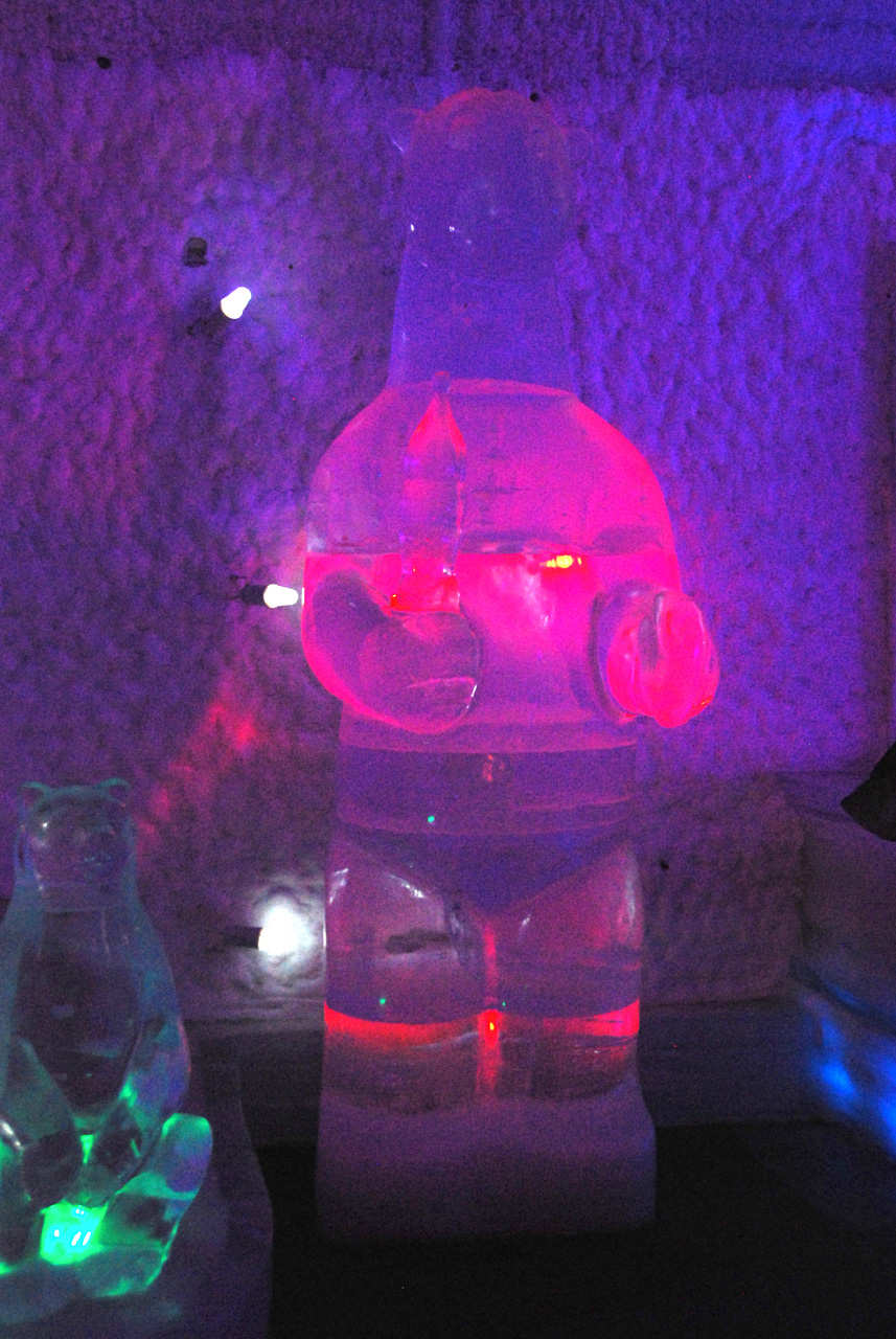2013-08-04, 031, Aurora Ice Museum
