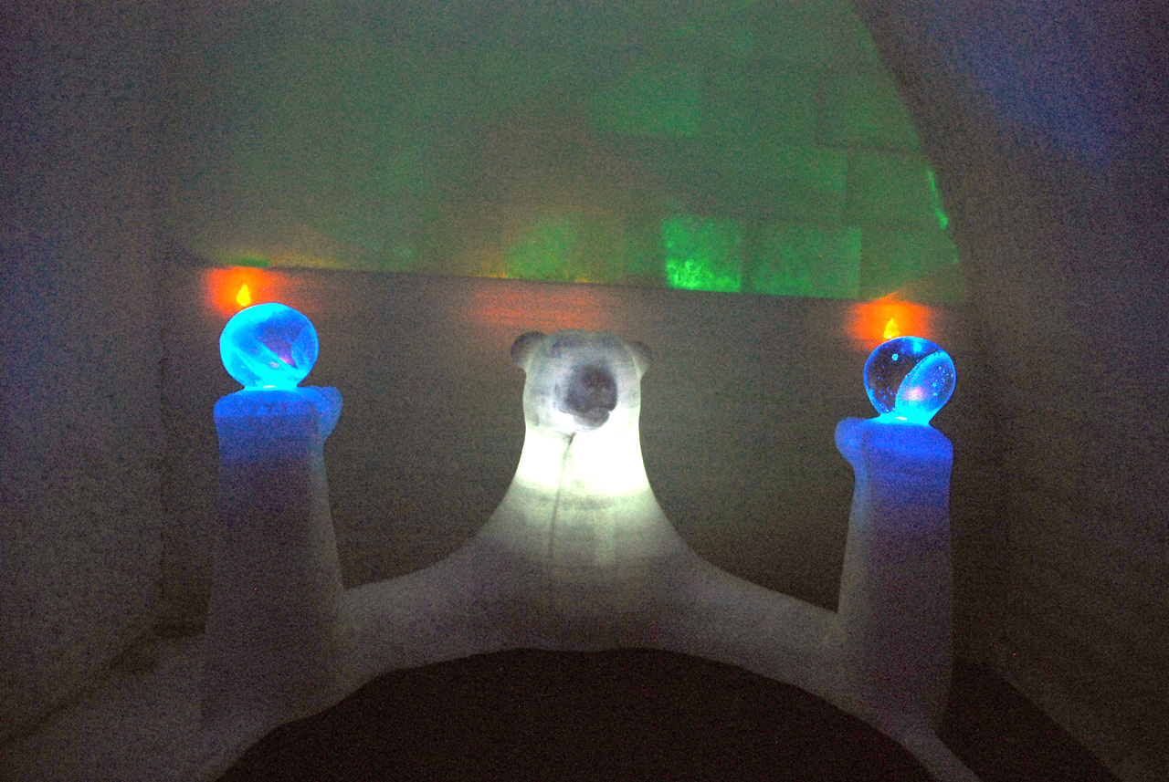 2013-08-04, 043, Aurora Ice Museum